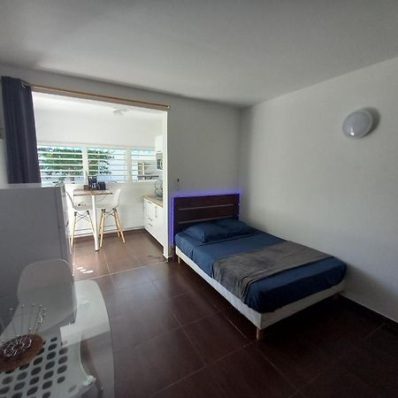 Le Studio Oncle Sam - Acces Piscine Et Plage Le Gosier  Bagian luar foto
